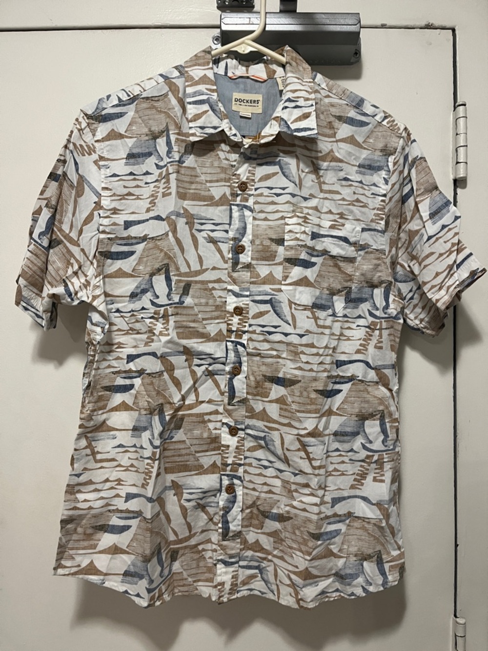 Dockers Short-Sleeve Button-Down Camp Shirt - Beige & Blue